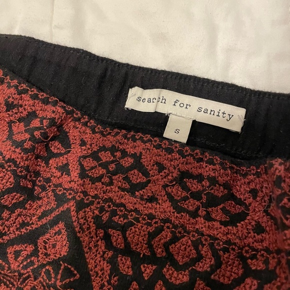 Search for Sanity mini skirt, perfect for Fall! - Picture 5 of 8